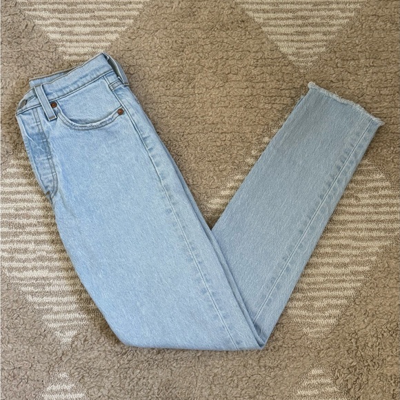 Levi’s 501 Skinny Jeans - Picture 1 of 5
